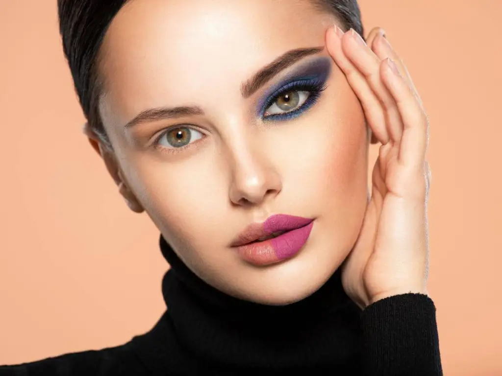 El maquillaje que transforma miradas en 2025
