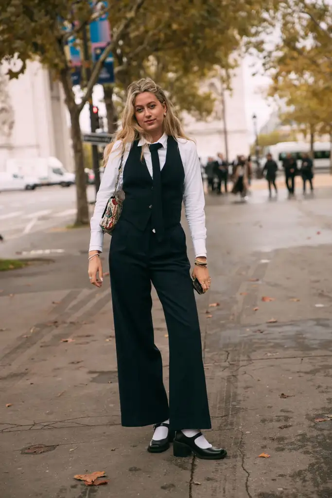 El boom de los pantalones acampanados y cómo sumarte a la tendencia esta primavera 2025 El boom de los pantalones acampanados y cómo sumarte a la tendencia esta primavera 2025