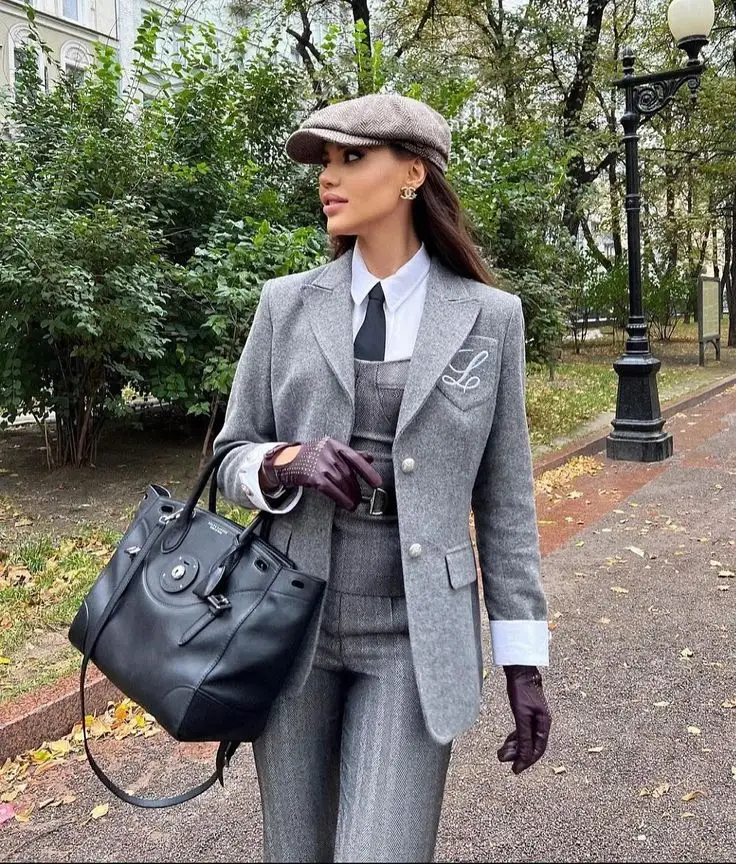 La moda rescata el dandy con un aire contemporáneo y atrevido