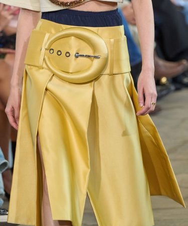 Faldas en tendencia para 2026 según las pasarelas