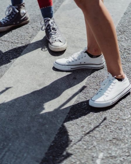 Mejores zapatos para senderismo mujer: No compres por estética lo que tus pies sufrirán en la montaña