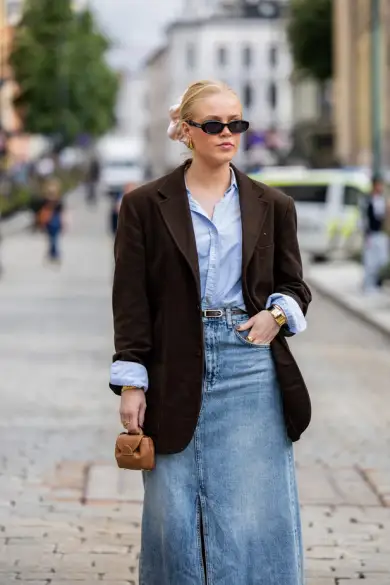 La camisa azul: el básico imprescindible del otoño