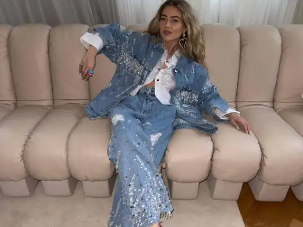 El Regreso de los Glitter Jeans Más Brillantes que Nunca