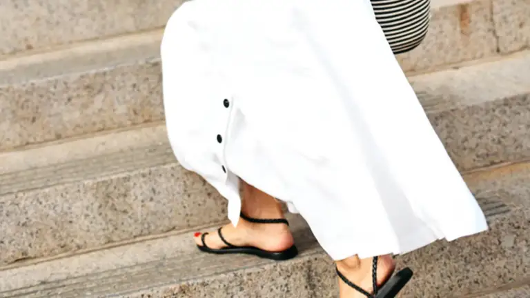 Combina Faldas Boho y Sandalias para un Look Veraniego